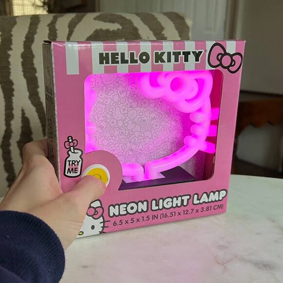 Sanrio Hello Kitty Silhouette Neon Light Lamp - Picture 8 of 8
